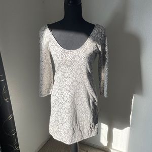 Forever21 3/4 sleeve low back black/white dress